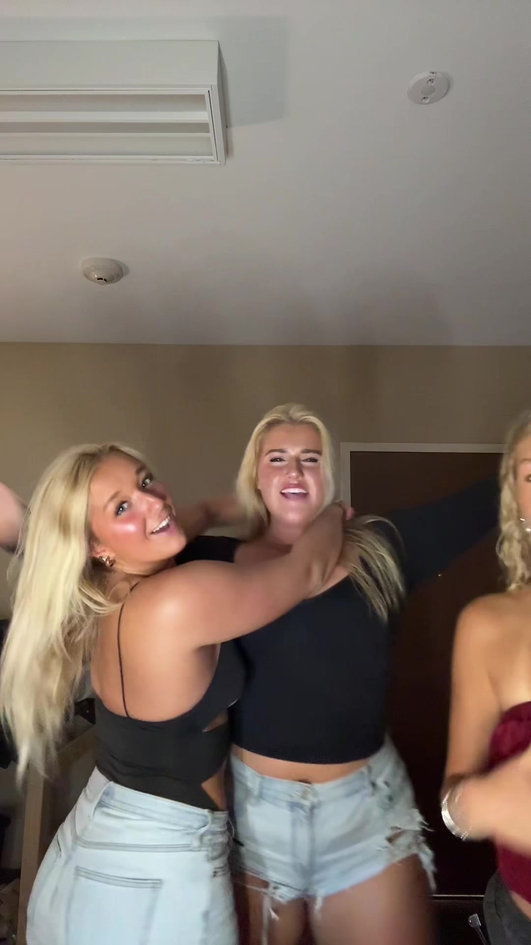 @Noelle
