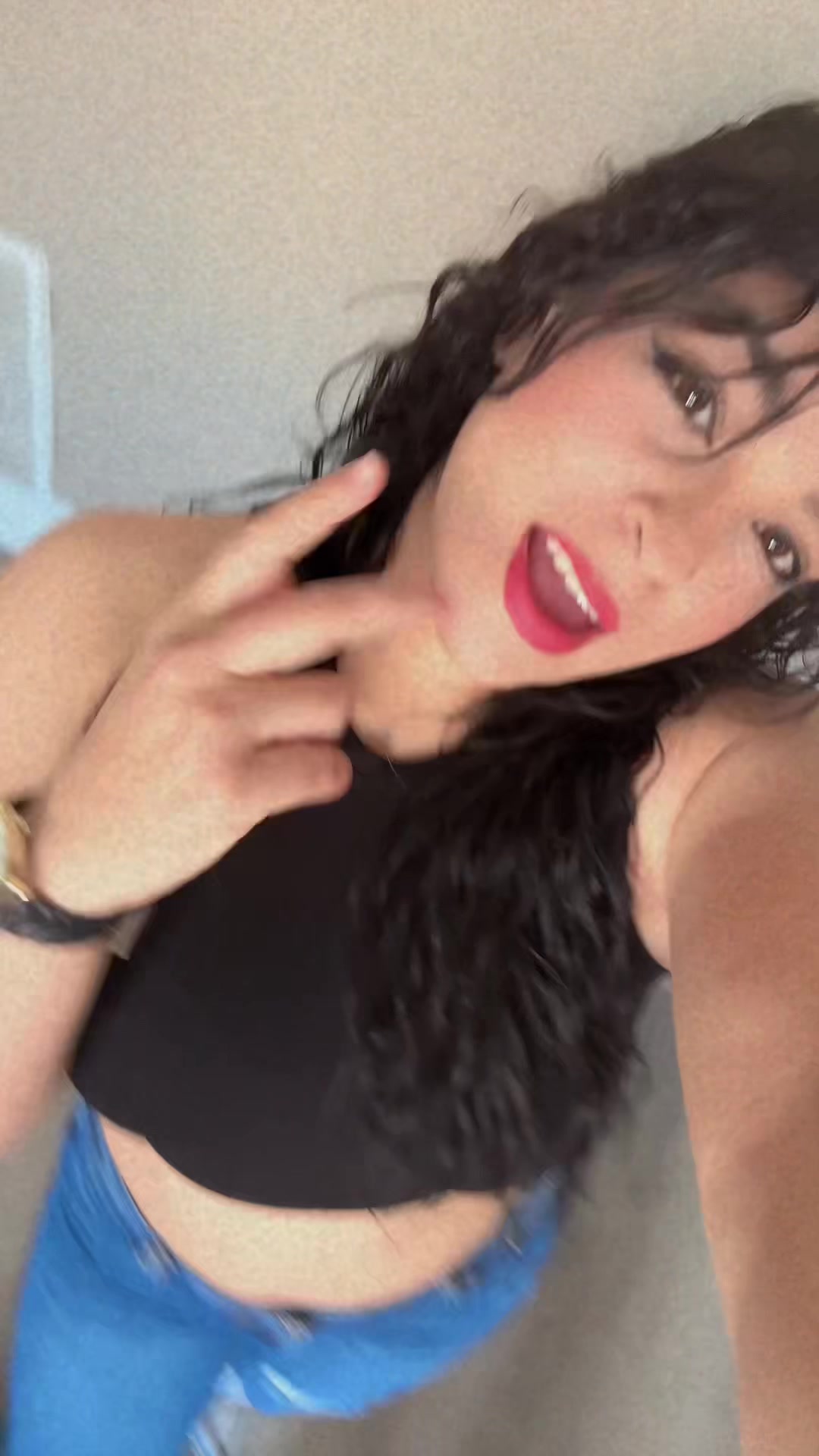 @Valeria