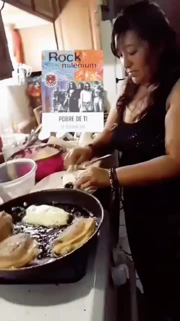 @Elena Caballero115