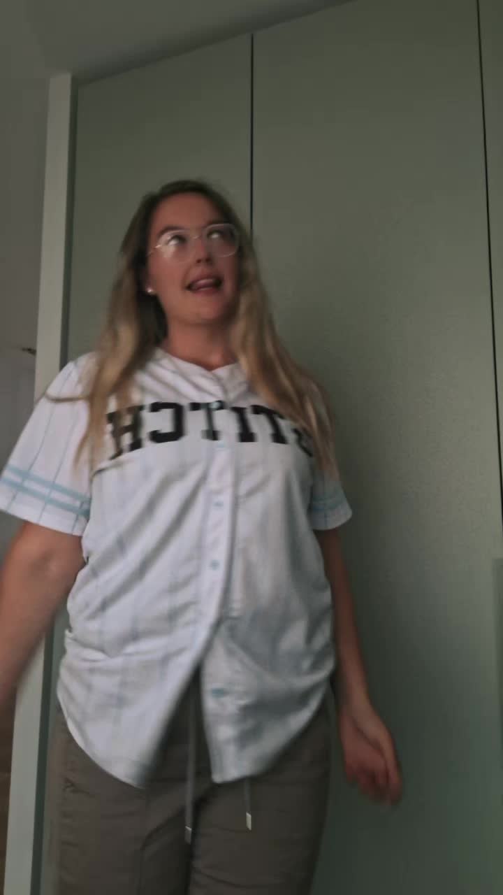 @:โ