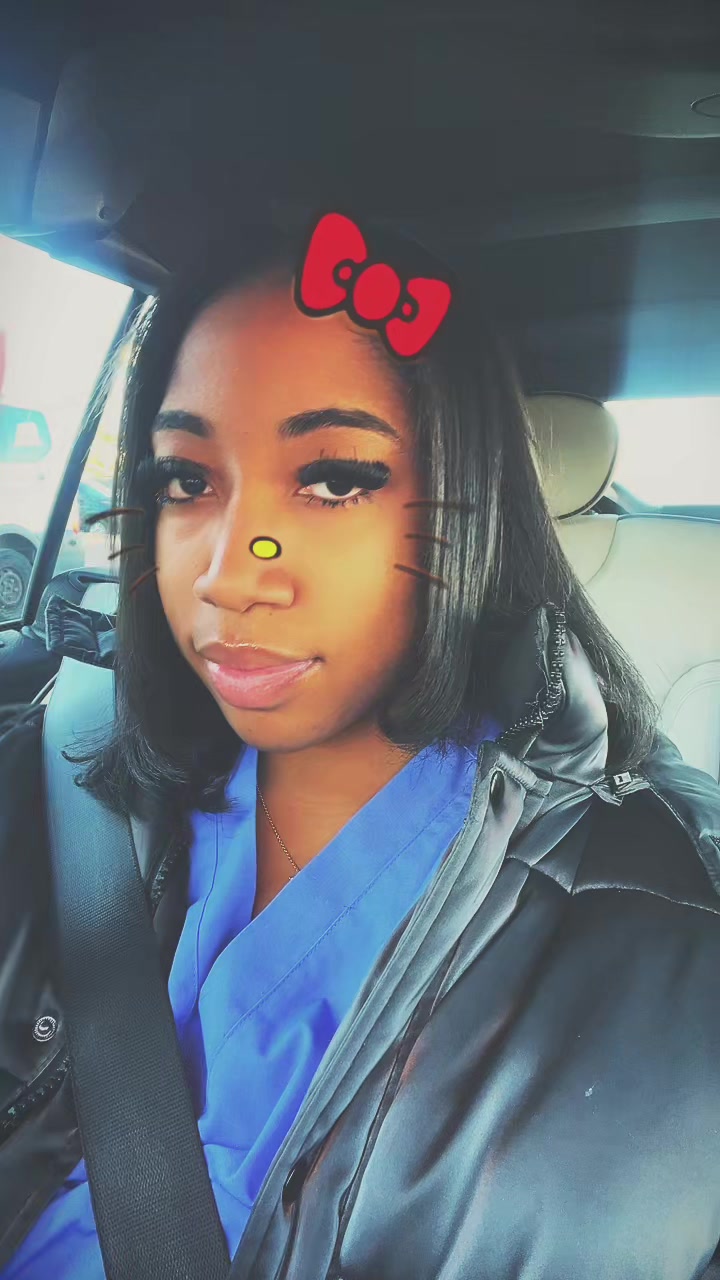 @Riri💕