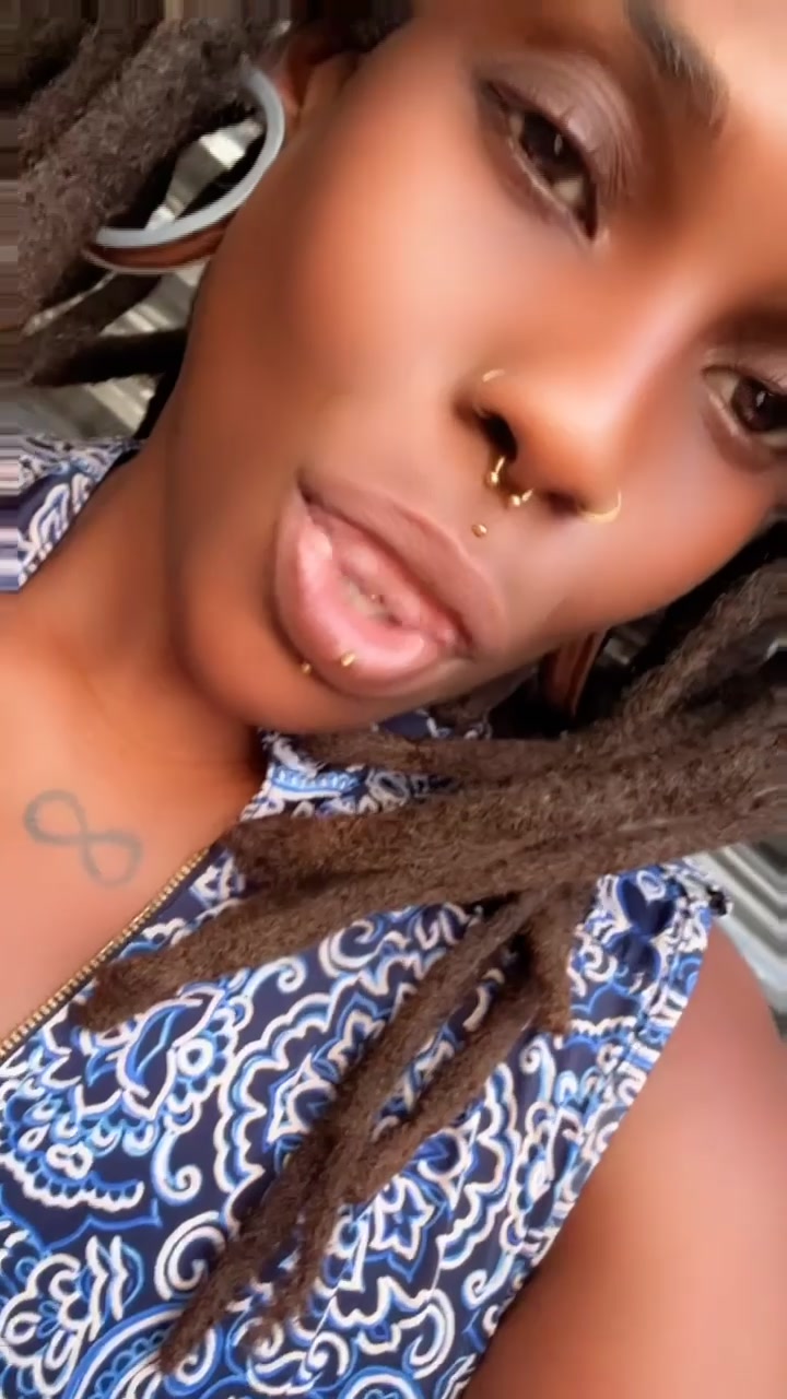 @tharahsings