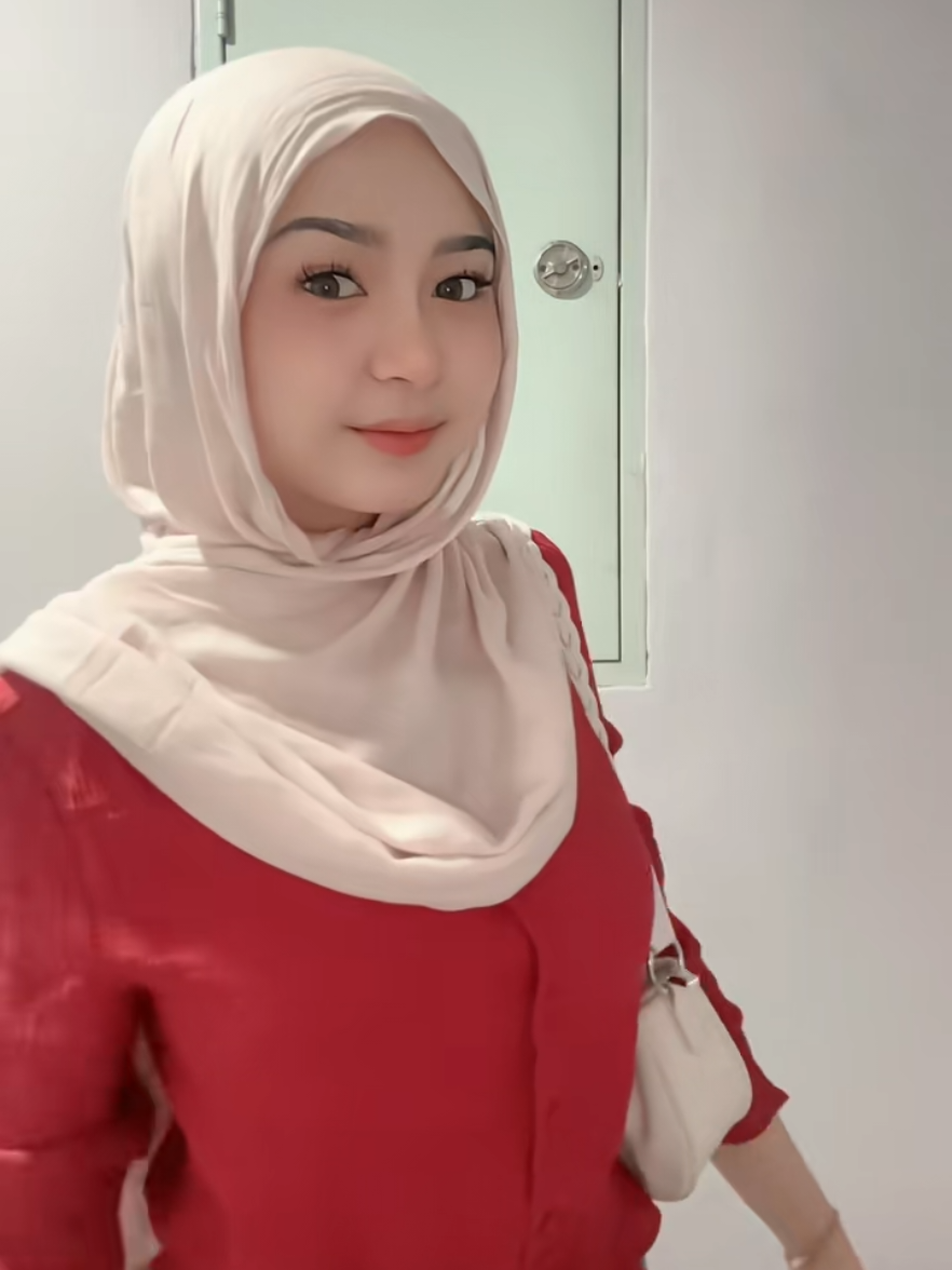@Azura