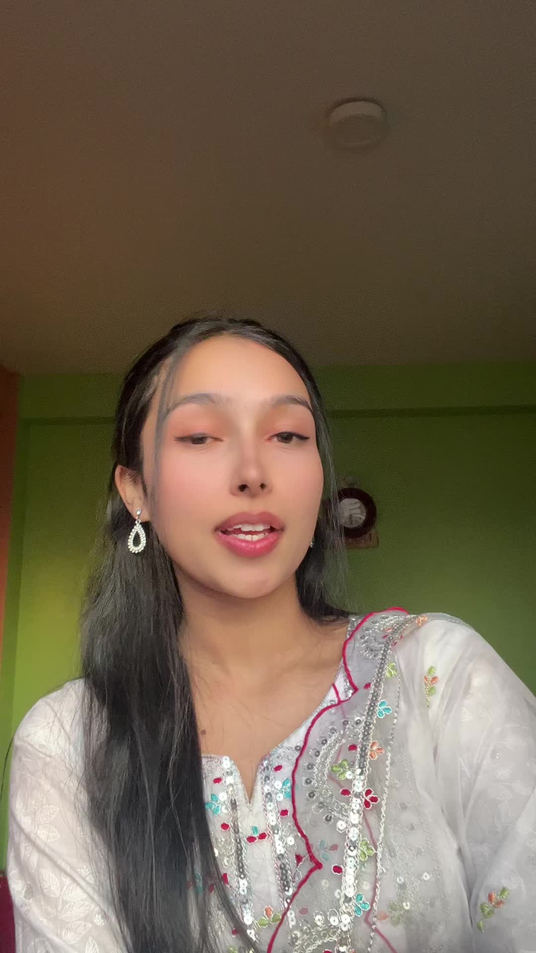 @Laxmii