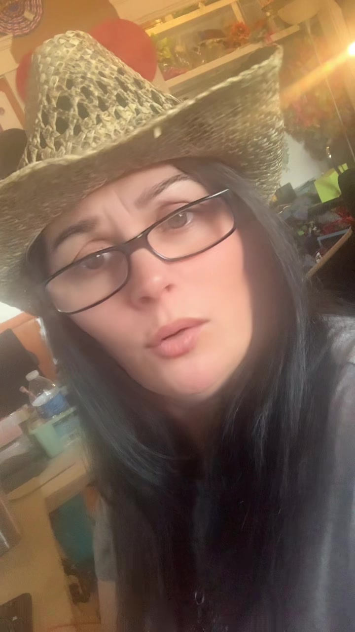 @Buzze