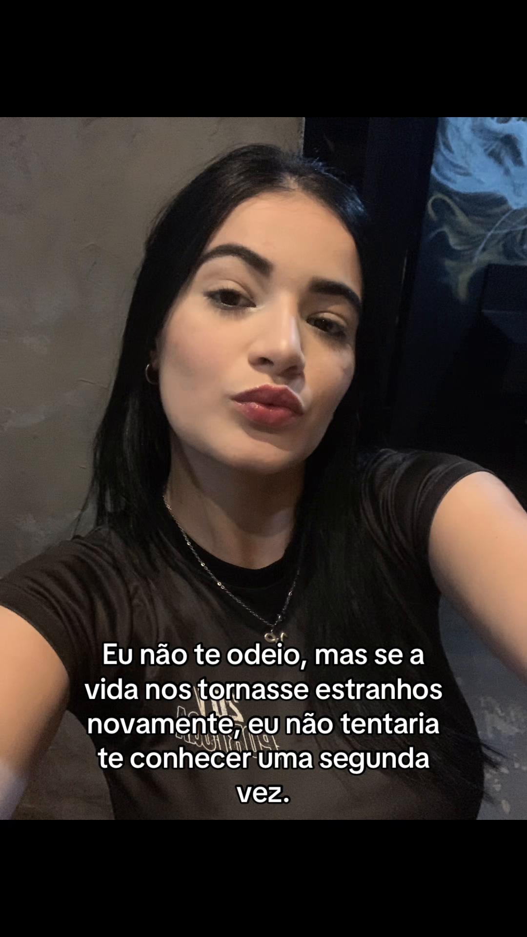 @V&aacute; nessa