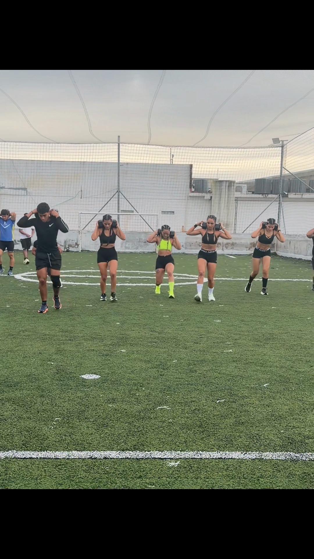 @Aura Meza Fuertes