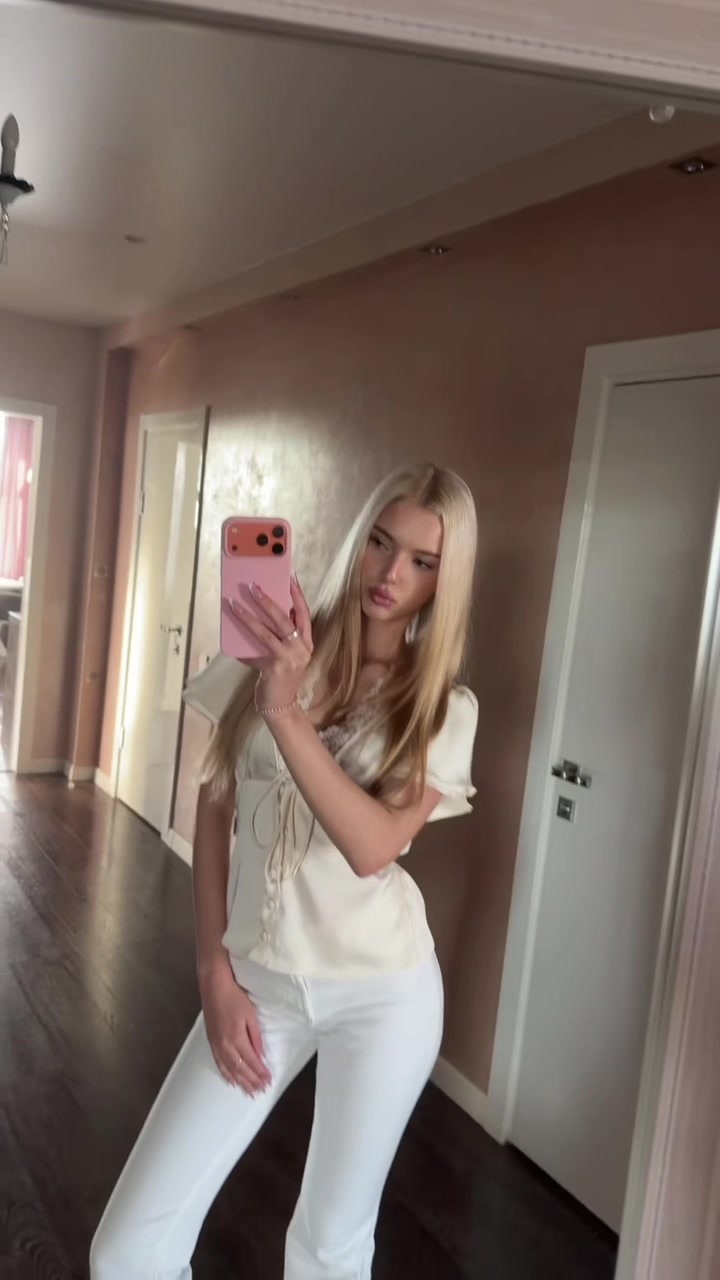 @miss.arinkss
