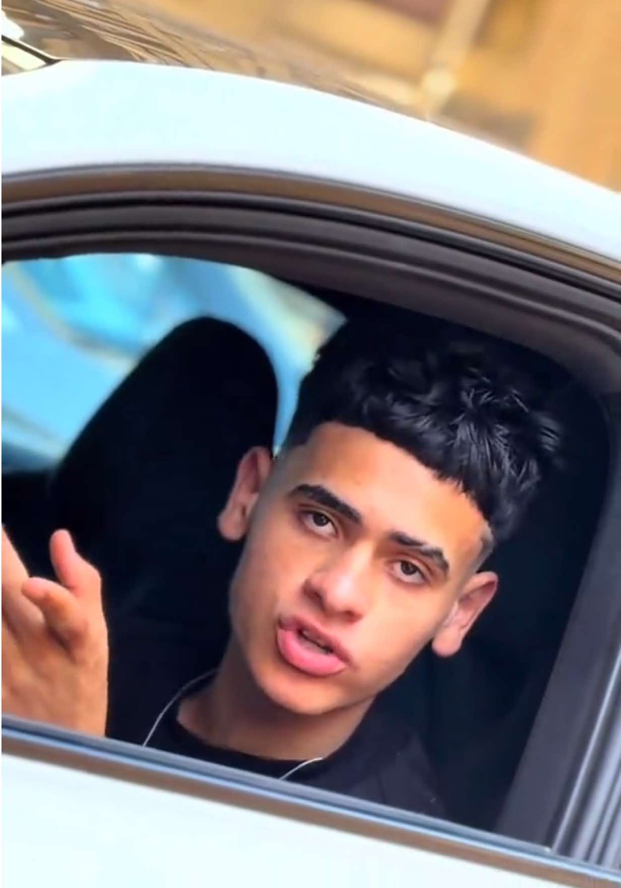 @💥🤴🏻 علِيّ أُومَال 🤴🏻💥
