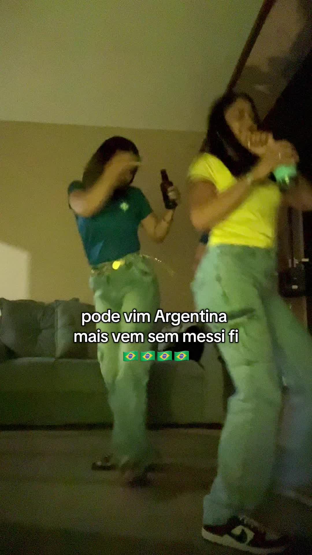 @Lara_bastoss