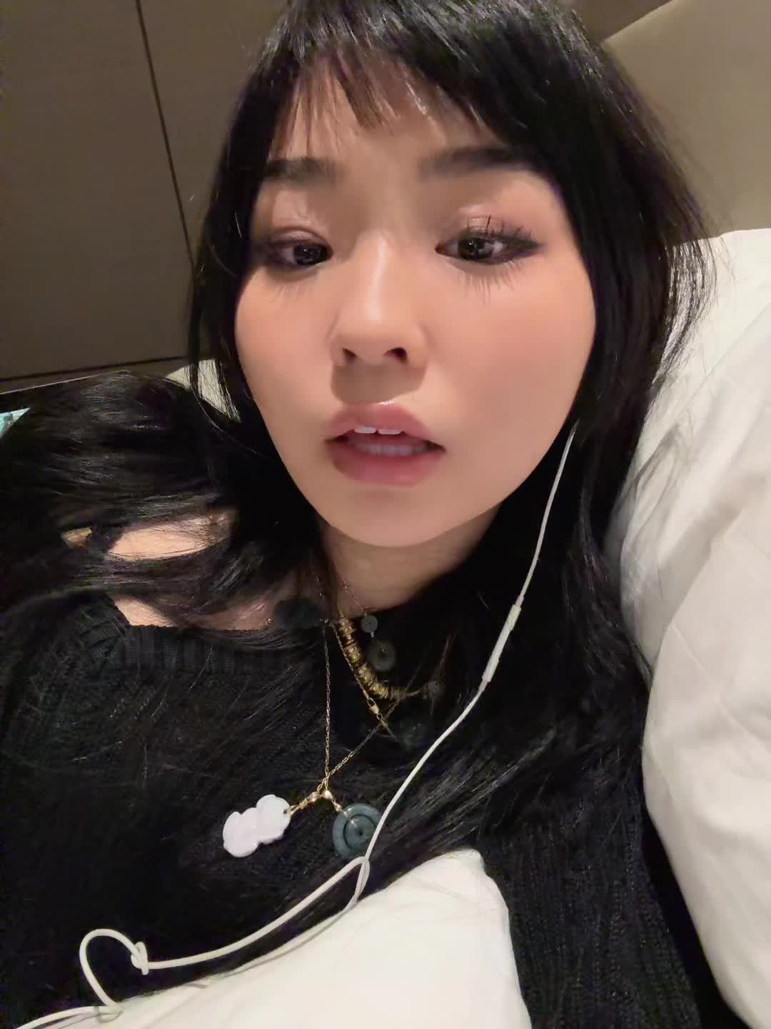 @cat ☾