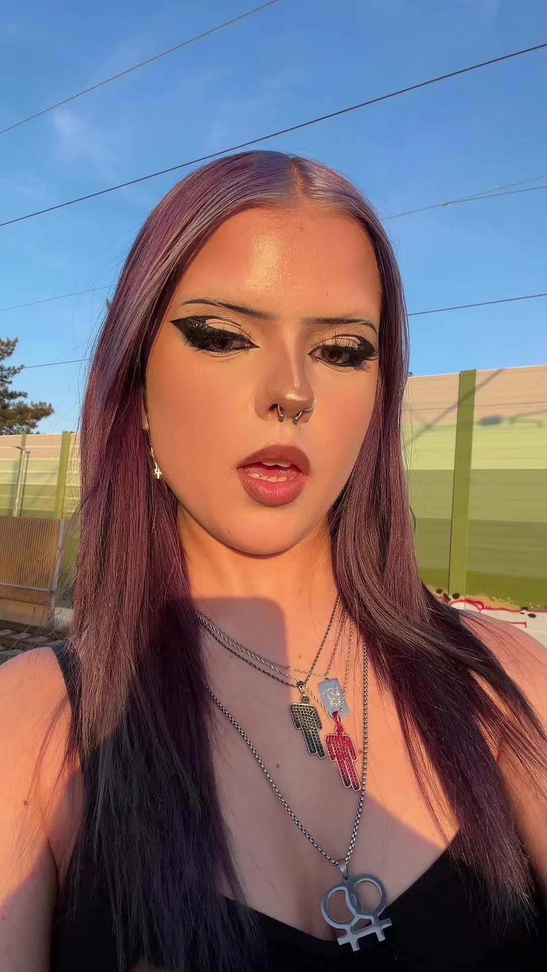 @⚢