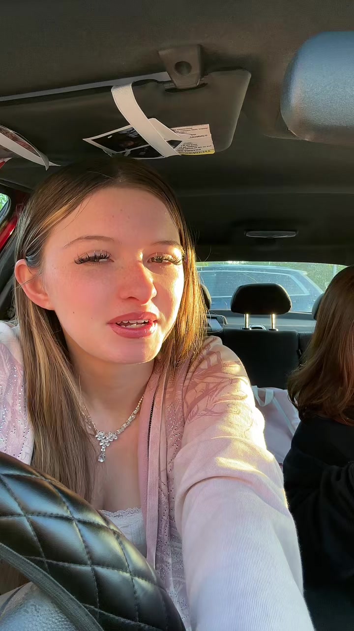 @❄️🐰