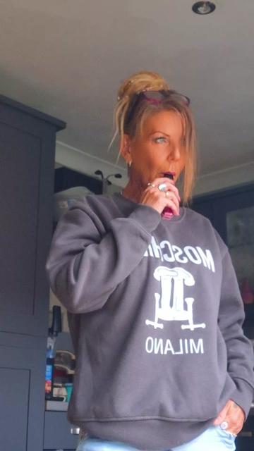 @Queen_dreams