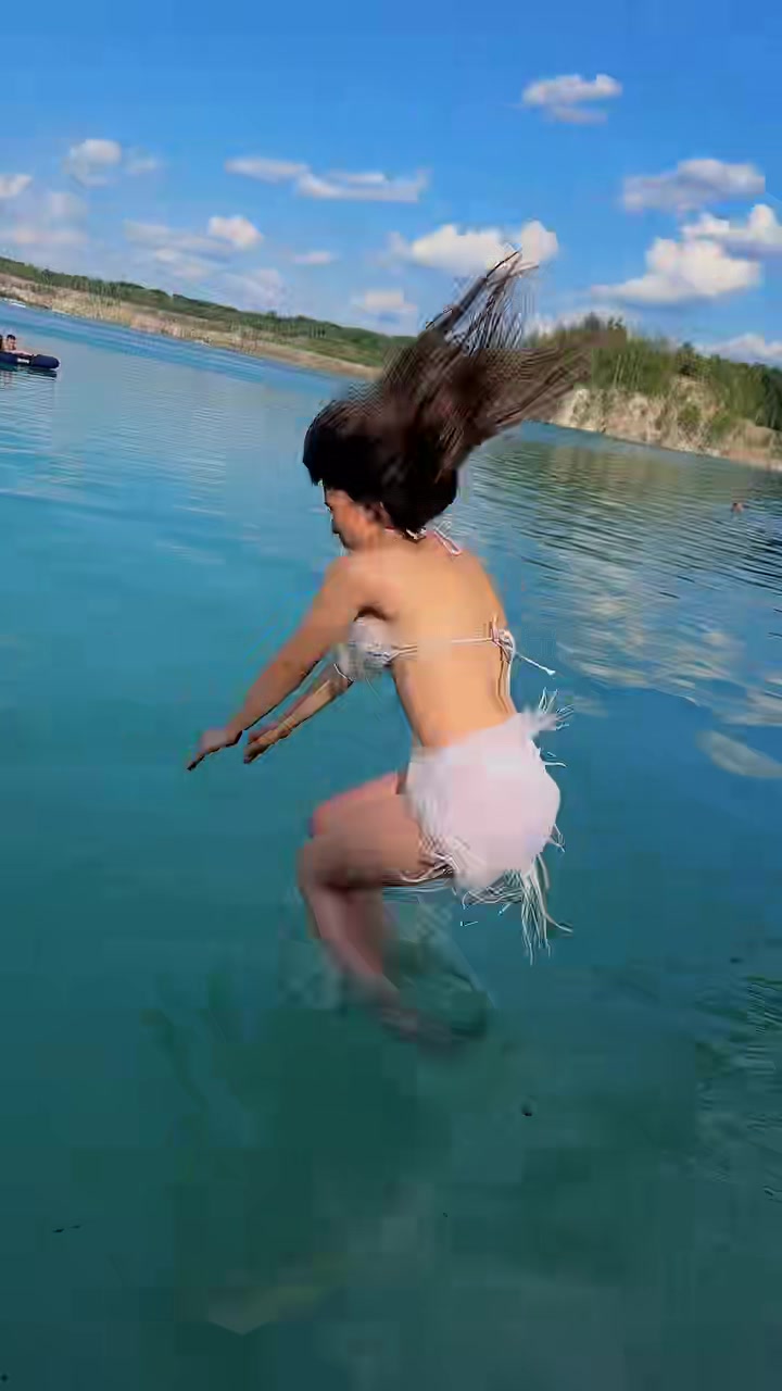 @Каріна Черрі 👑