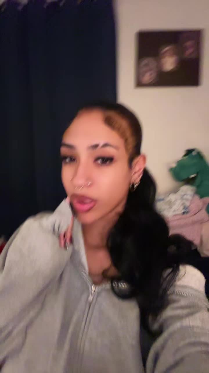 @🧛🏼♀️