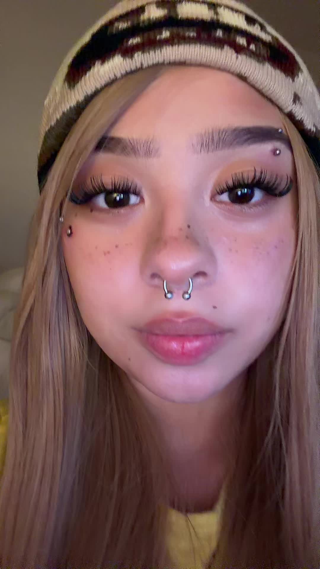 @vi