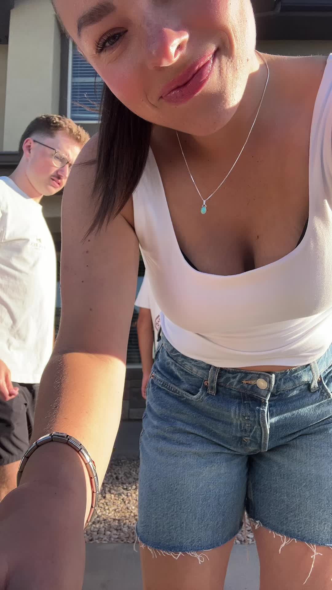 @KambreeWatt