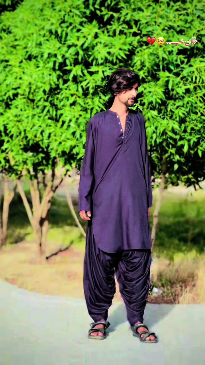 @کنگ نازک 🙌🖤