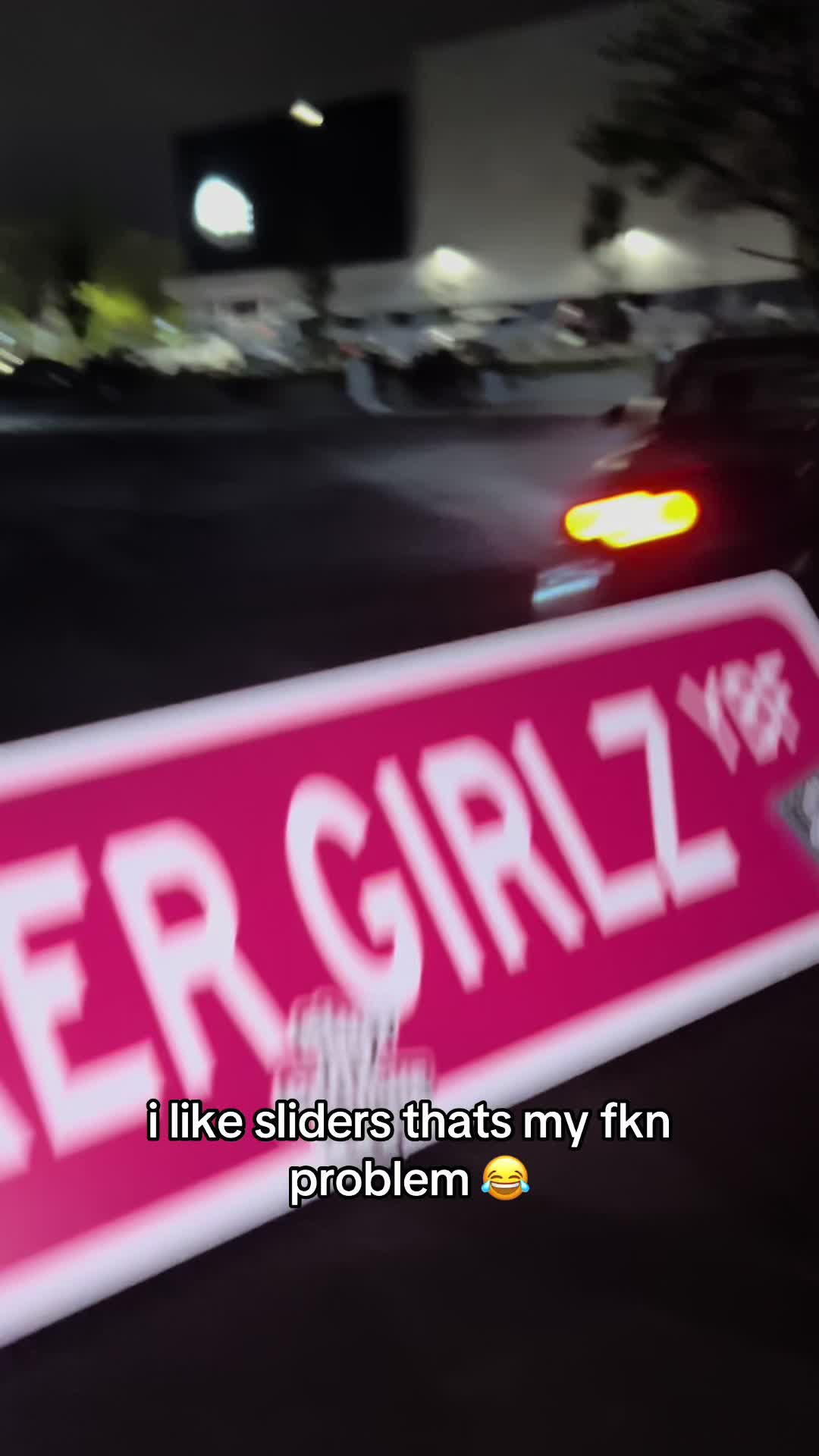 @lexi 𖣂