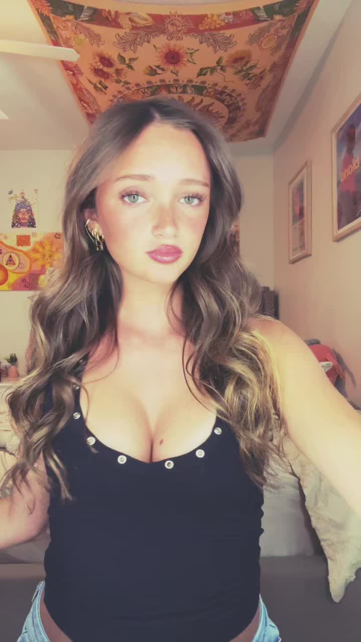@viaslygirl85