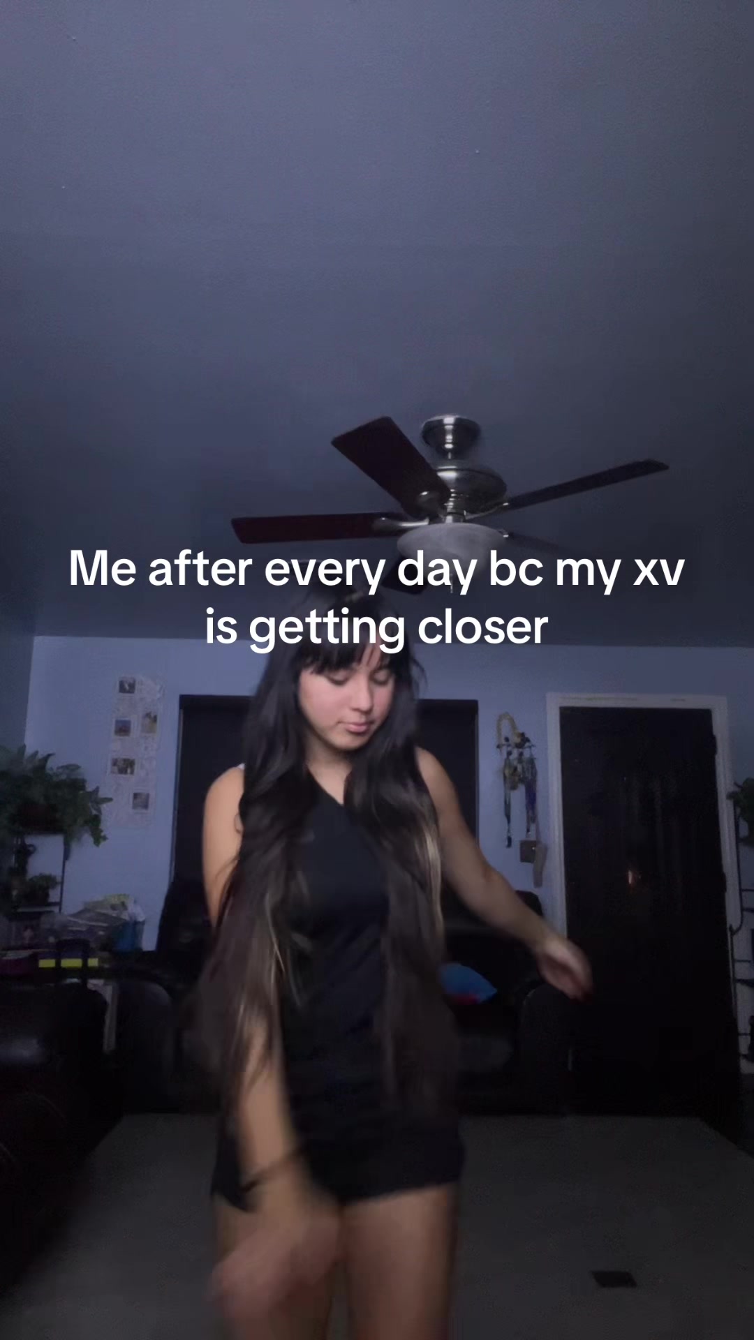 @•••