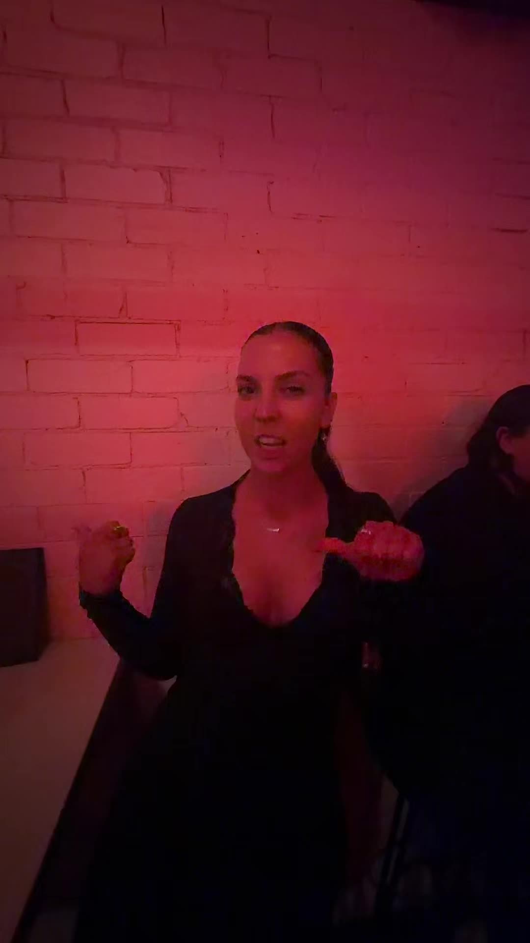 @zoebrihunt