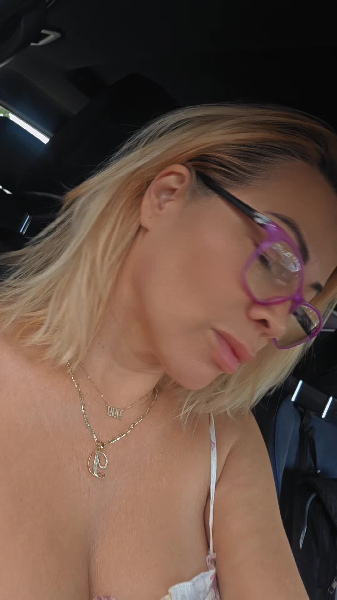 @Dee