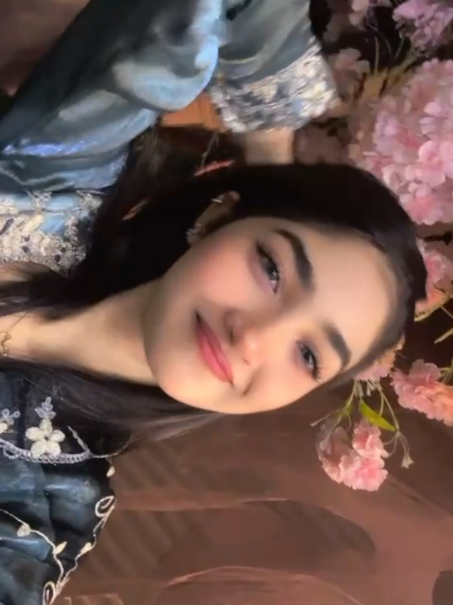 @SneHa❤️🔥