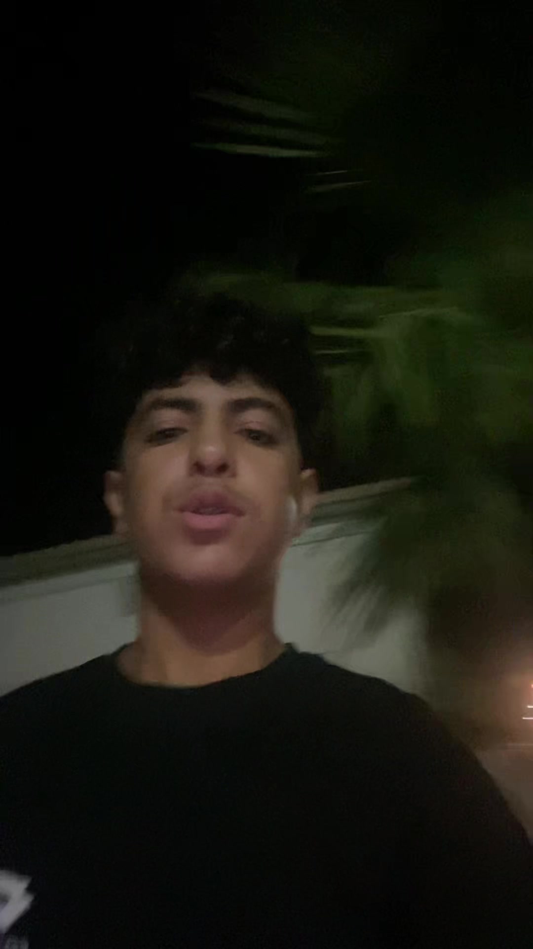 @Lr2b