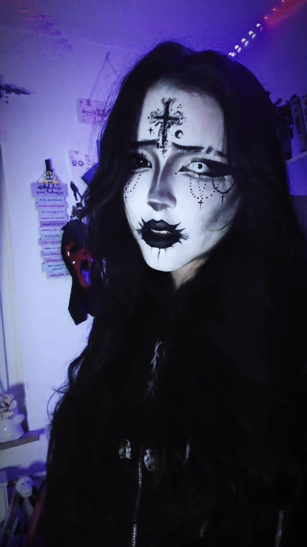 @[⛓️🕸️emily🕸️⛓️]