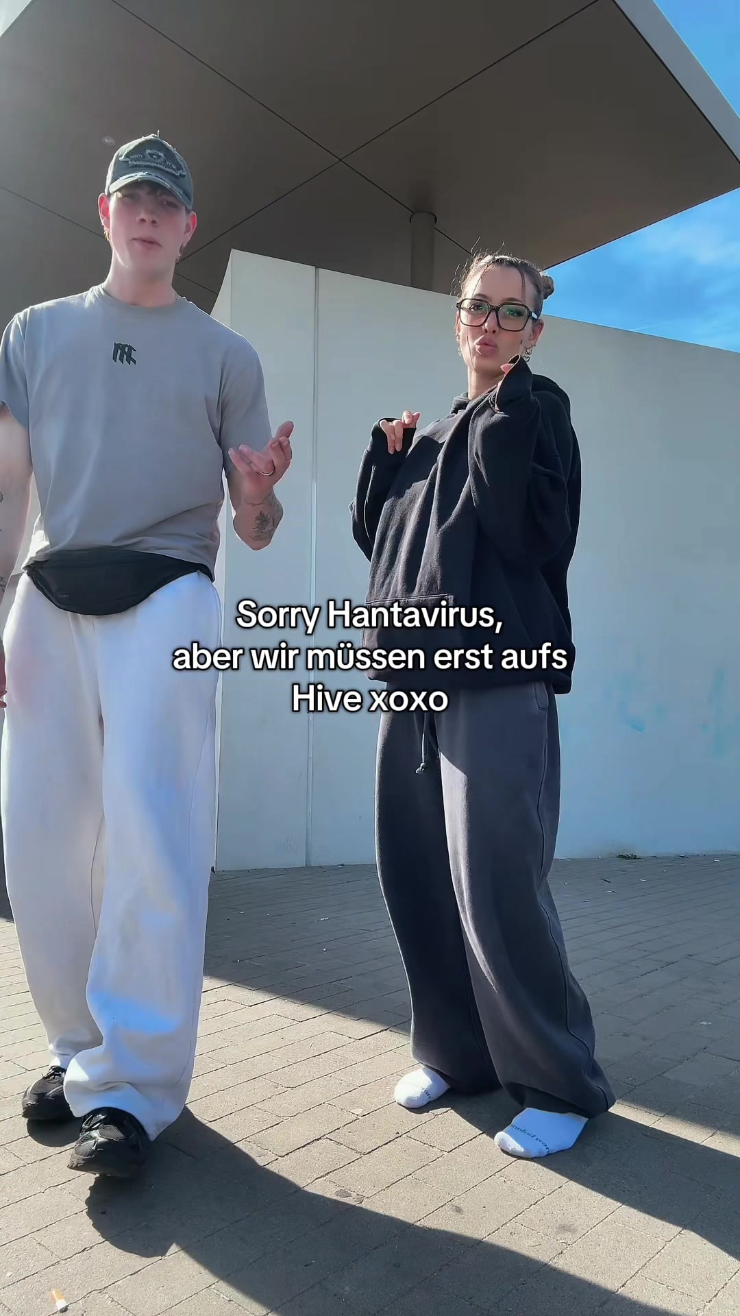 @Elli