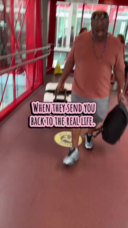 @Traci | Lions Gate Voyage