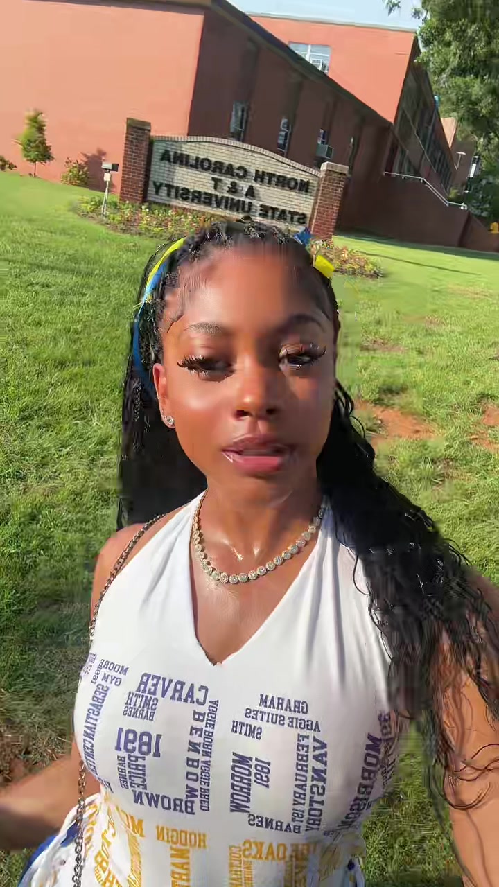 @myahlicious