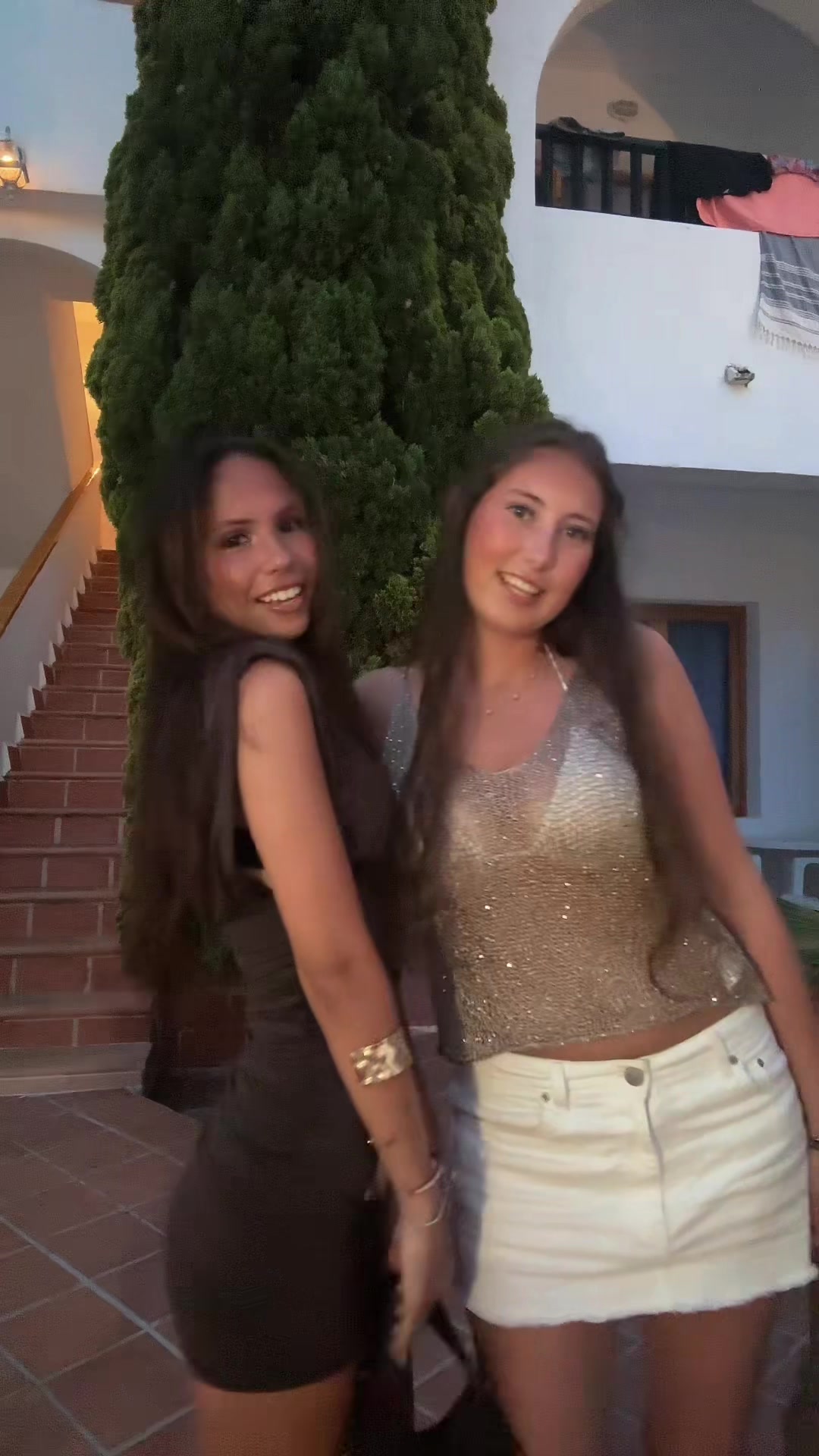 @Luna