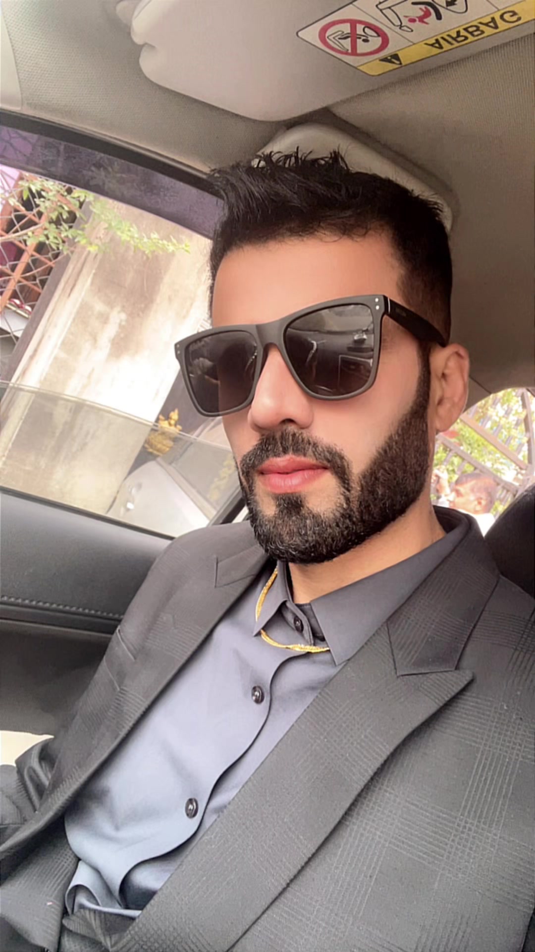 @Jayvai