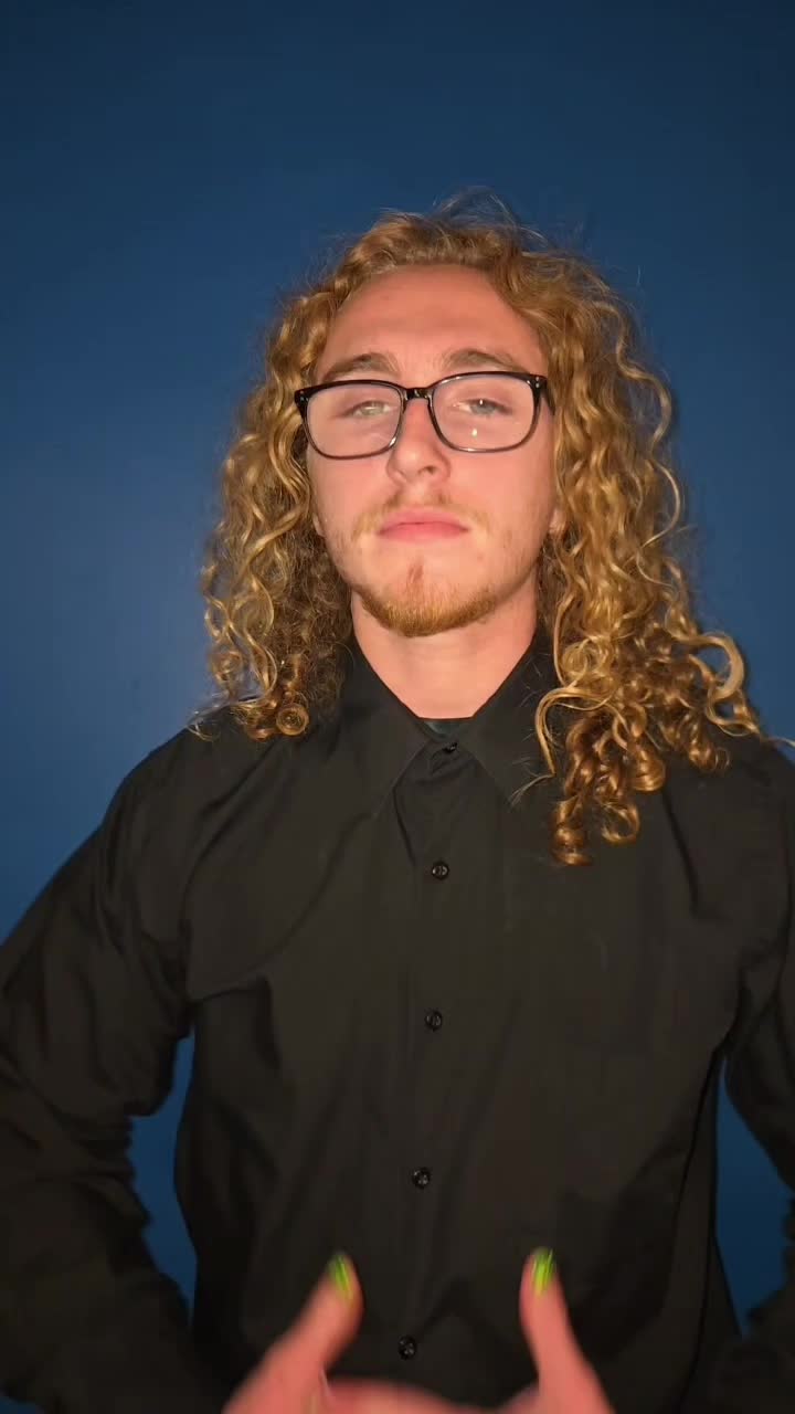 @GoldieGl0cks