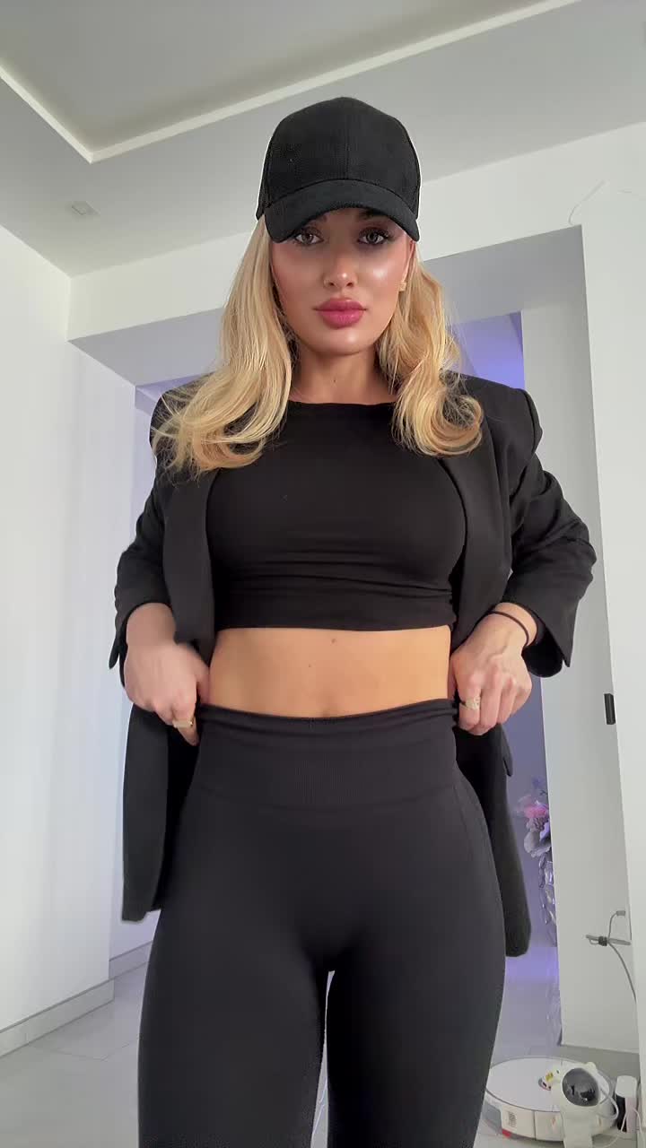 @Ariana