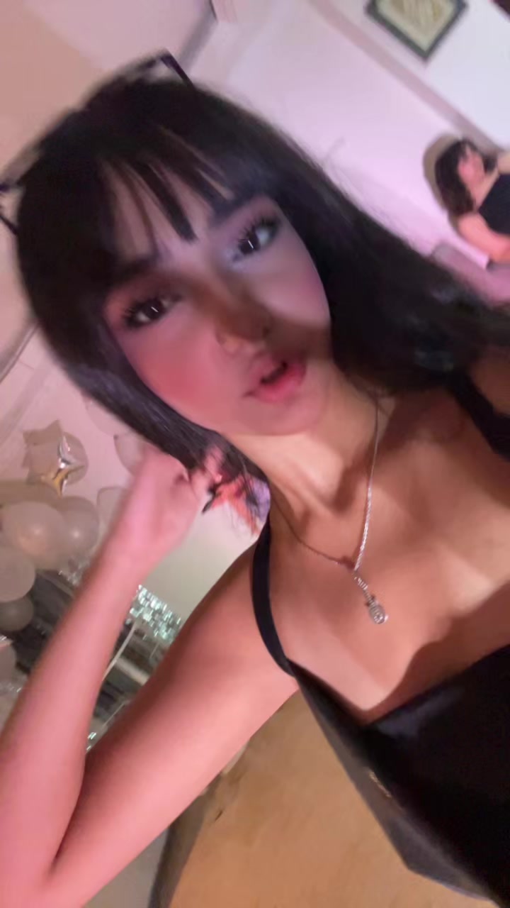 @🐚