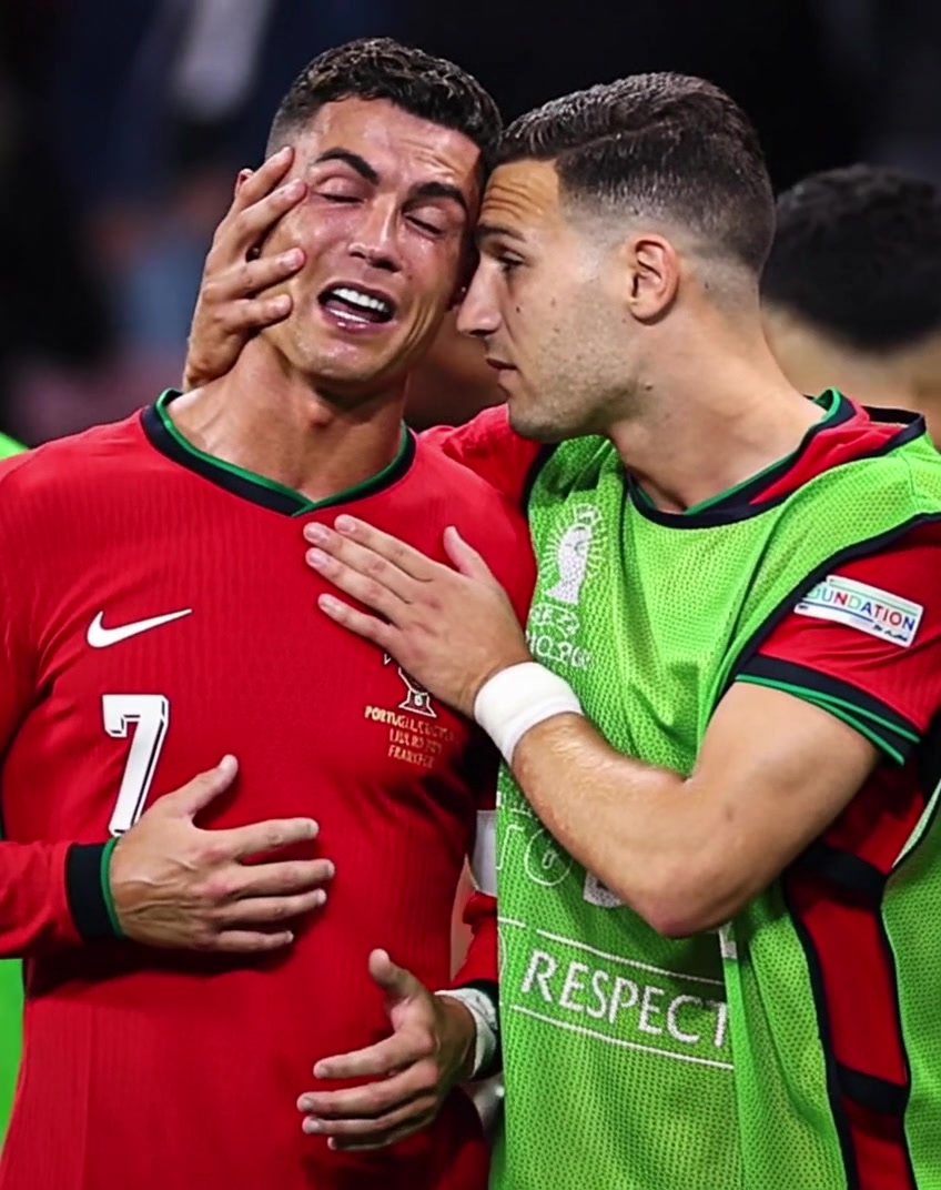 @Cr7 world