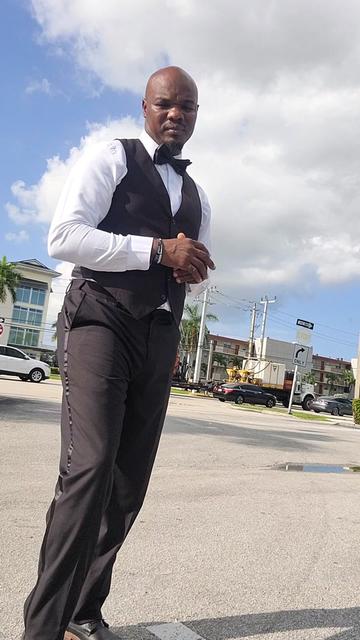 @DapperBrotherBowtie