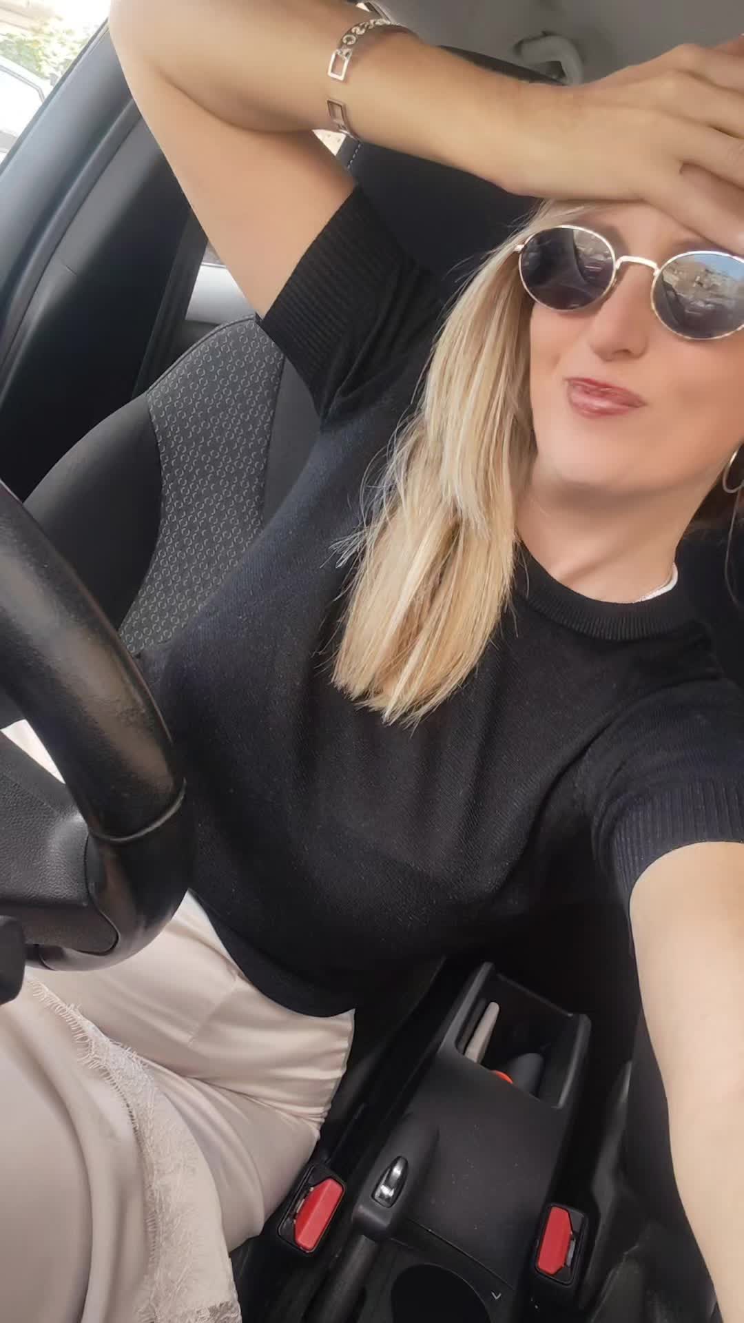@🦋