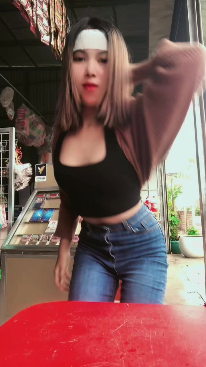 @ឈ្មោះ អាខោនឆាត. Āh Jīñ Šp 🥵🫦