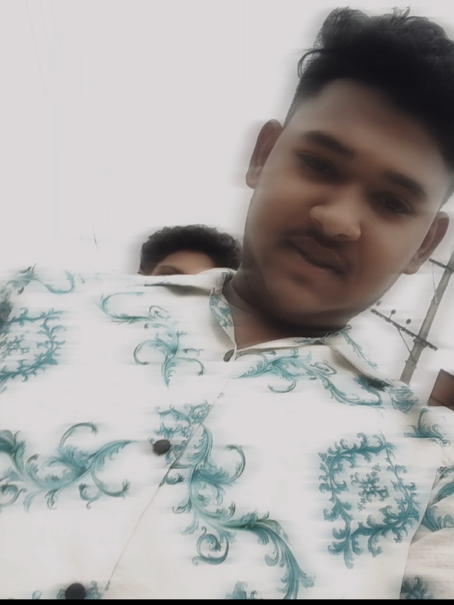 @𝐒Ĩyꫝɱ ╰‿╯