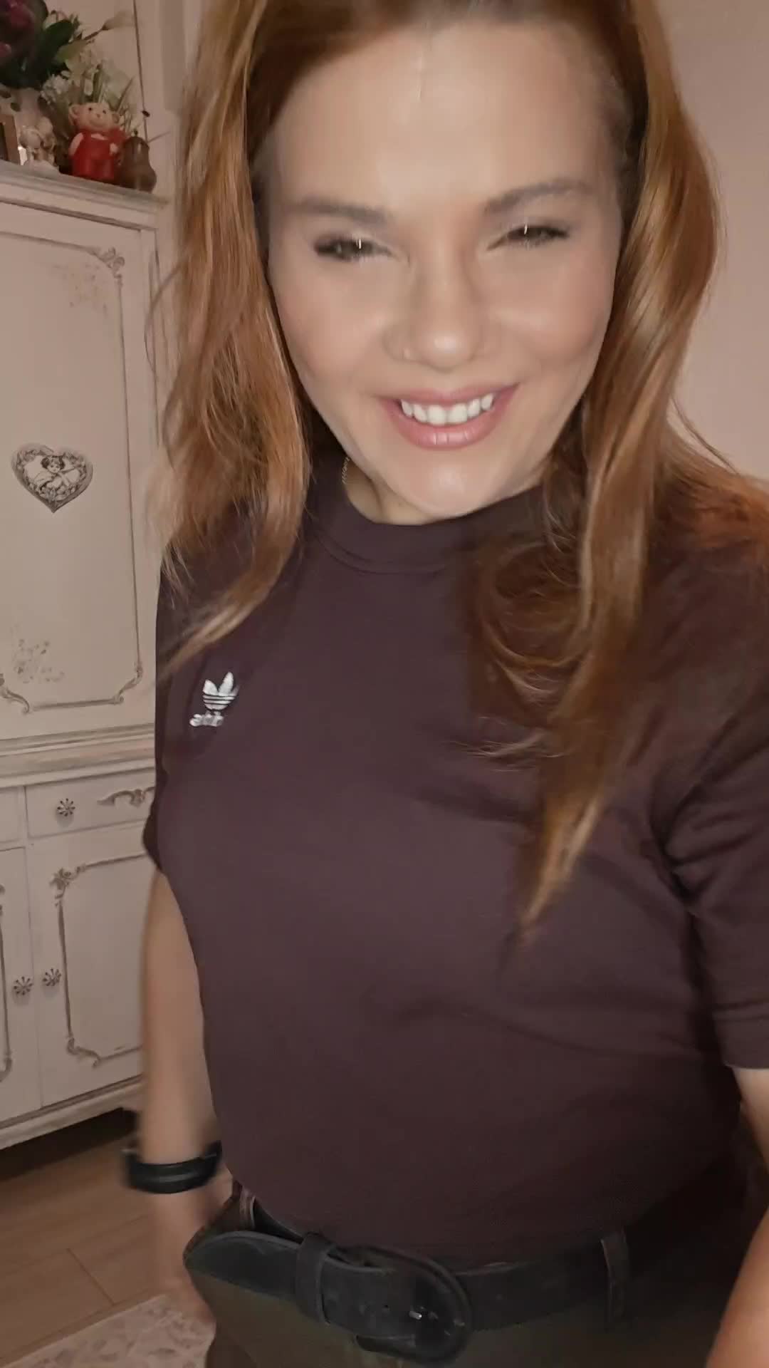 @MiKI 🌸🌹🌹🌹