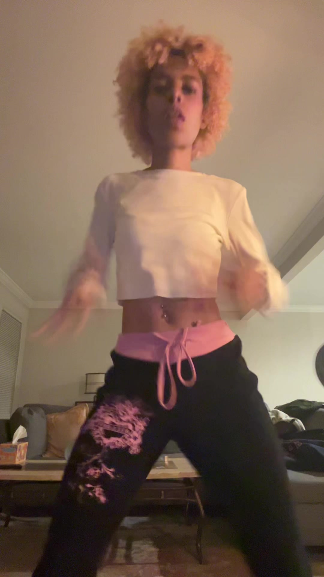 @nosmilingnini