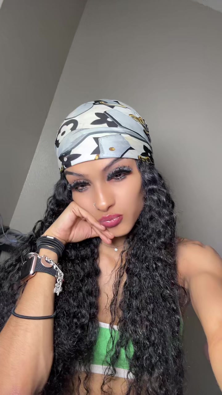 @thareal.christina._