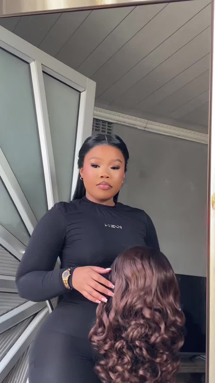 @_Voyi_
