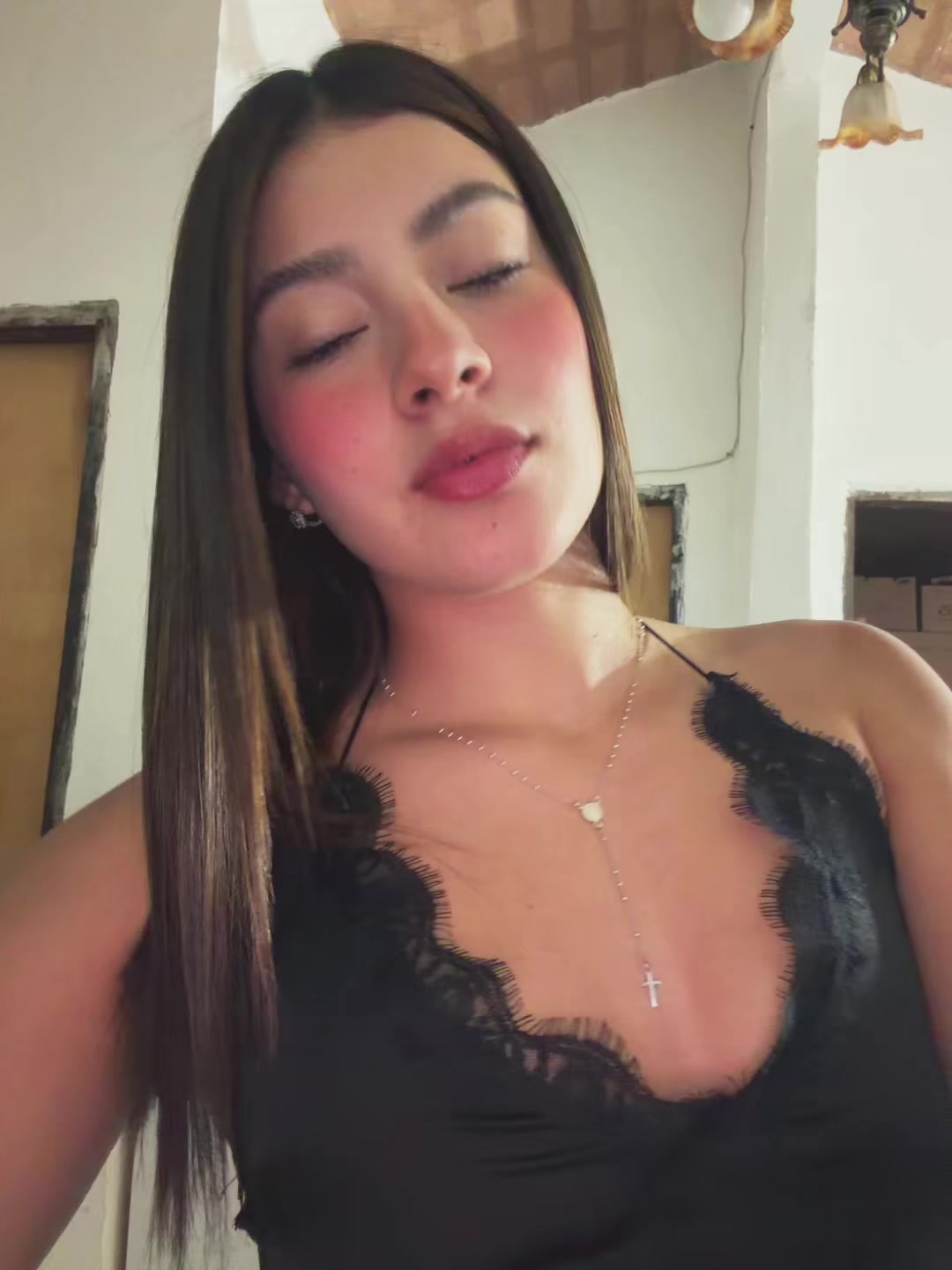 @Camila