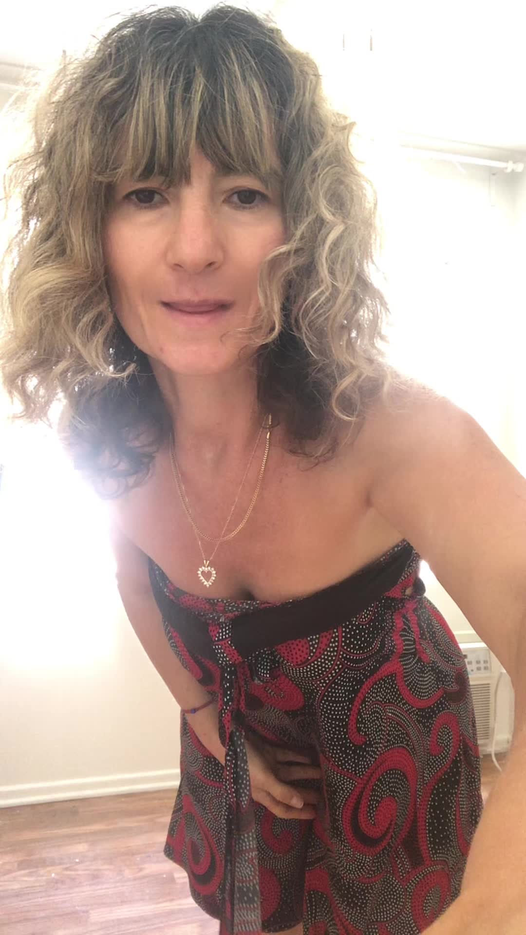 @Bella